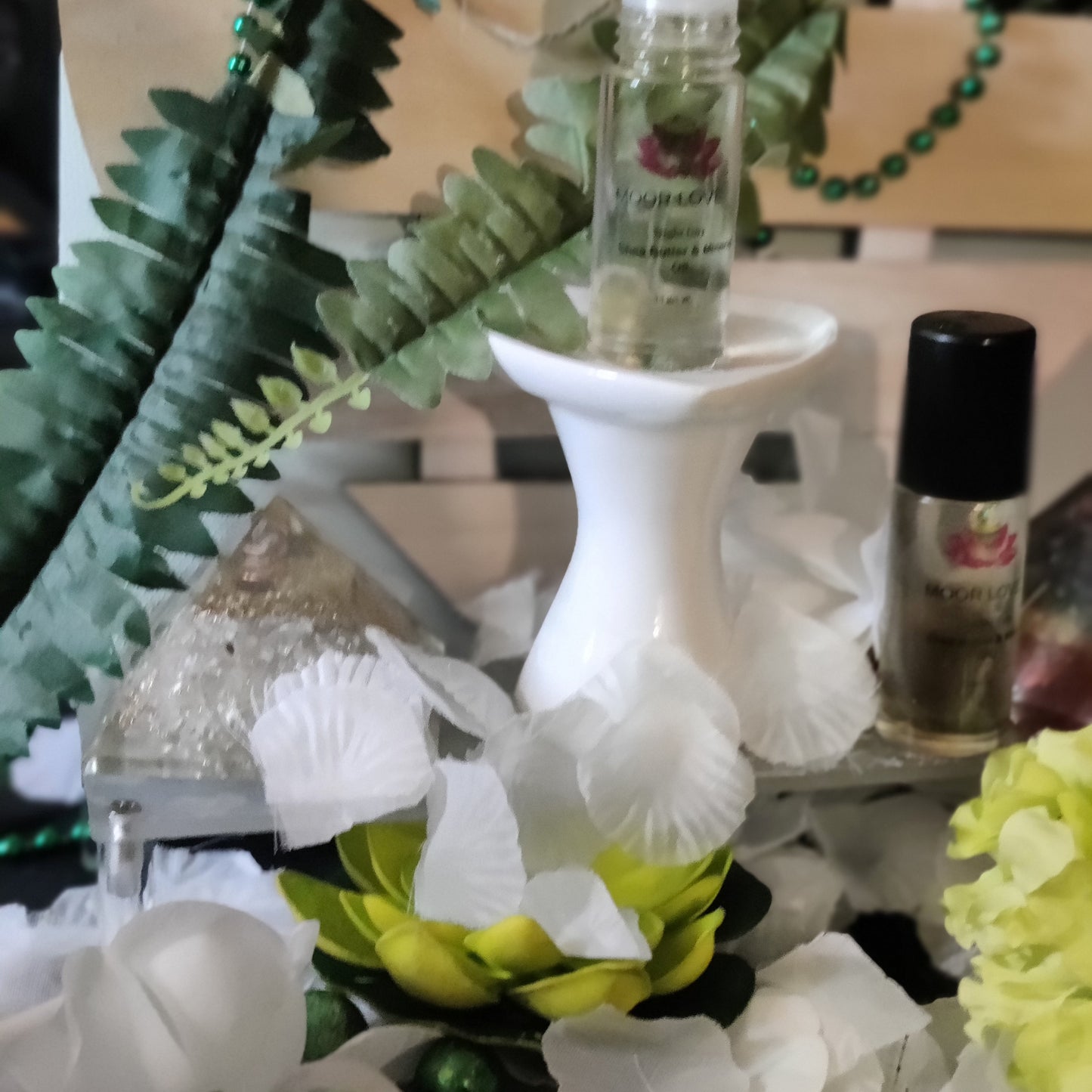 Green (woman) Roll On(Shea Butter & Mineral oil)